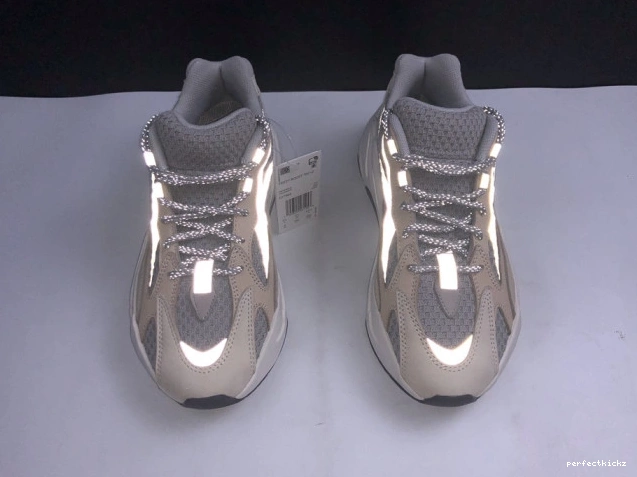GY7924 Cream Boost Yeezy 700 Adidas V2 Cream 0716